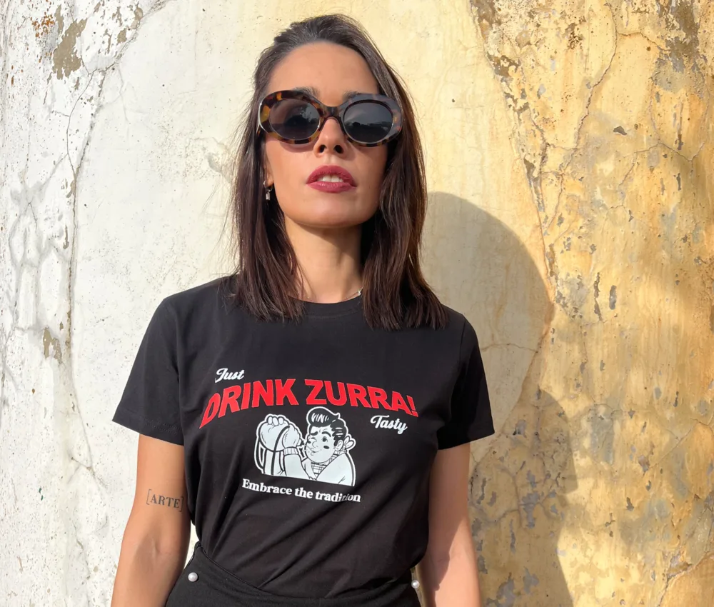 Camiseta Unisex Drink Zurra - Imagen 4